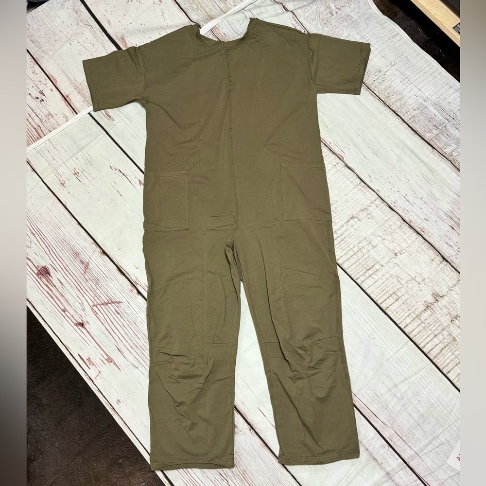 HOTSHOT TEE ONESIE Oversized Slouchy Fit Woman’s Jumpsuit in Green Medium NWT